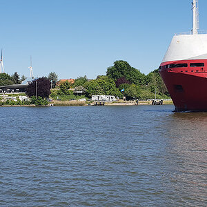 Wohnmobilstellplatz am Nord-Ostsee-Kanal in Sehestedt2.jpg