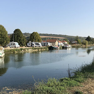 Port de Plaisance Dieue-sur-Meuse.jpeg