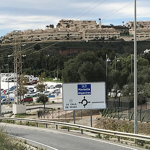 Área de Autocaravanas Cala de Mijas.jpg