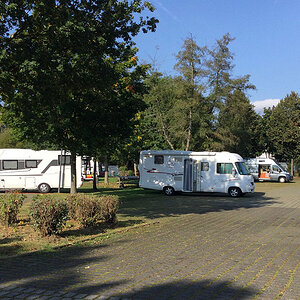 Wohnmobilstellplatz am Erlenstadion2.jpg