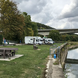 Wohnmobilstellplatz am Weserufer.jpg