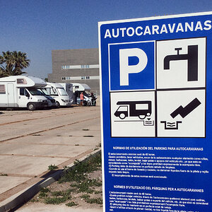 Parking Autocaravanas Playa del Pinar 1.jpeg