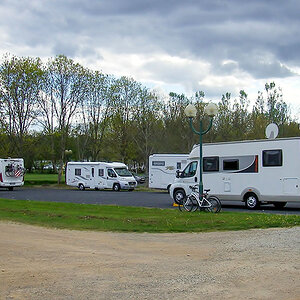 Aire de Camping-Car Lac d'Aubusson.JPG