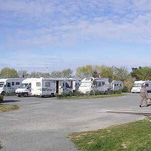 Aire de Camping Car L'Epine.jpg