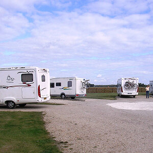 Aire de Camping-Cars Sully sur Loire.jpg