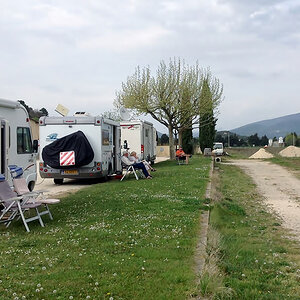 Aire de Camping-Car Domaine de Lumian2.jpg