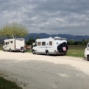 Aire de Camping-Car Domaine de Lumian3.jpg