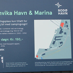 Rönvika Havn och Marina2.JPG