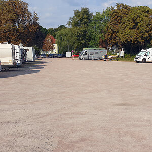 Wohnmobilstellplatz Am Schützenplatz Buxtehude 2.jpg