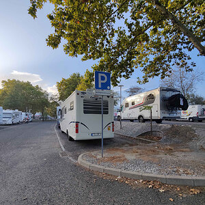 Parque de Autocaravanas Évora 2.jpg