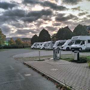 Wohnmobilstellplatz am Katzenteich 2.jpg