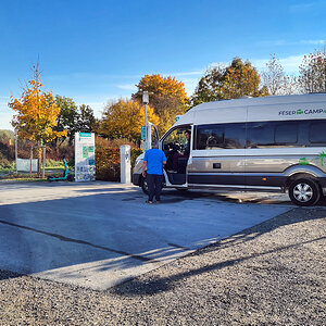 Wohnmobilstellplatz am Donaubad 3.jpg