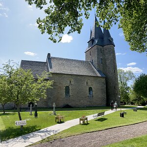 Husaby kyrka