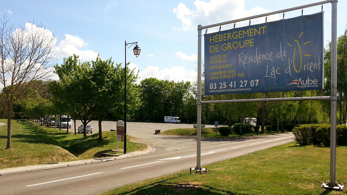 Aire Camping-Car Mesnil-Saint-Père3.jpg