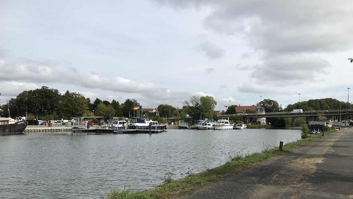 Aire de Stationnement Camping-Cars Montbeliard3.jpeg