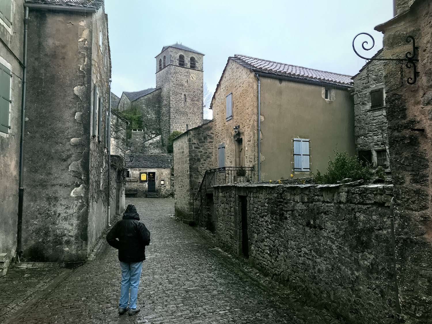 Aire Stationnement Camping-Car de La Couvertoirade 4.jpeg