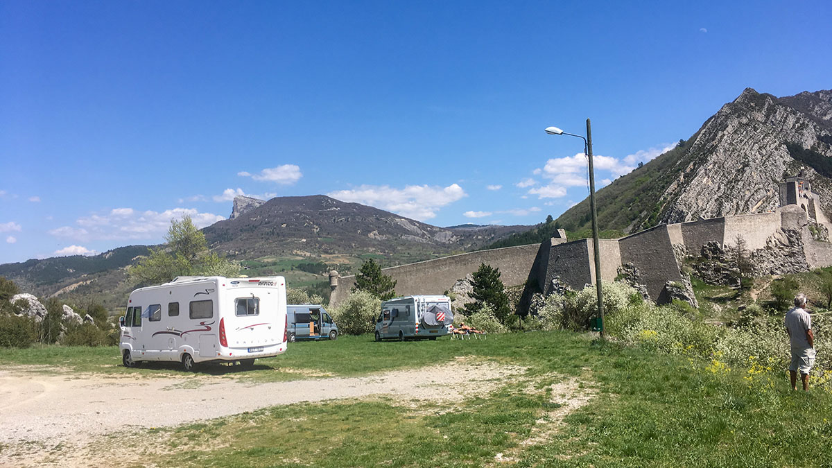 Allée du Souvenir Français Sisteron.jpg