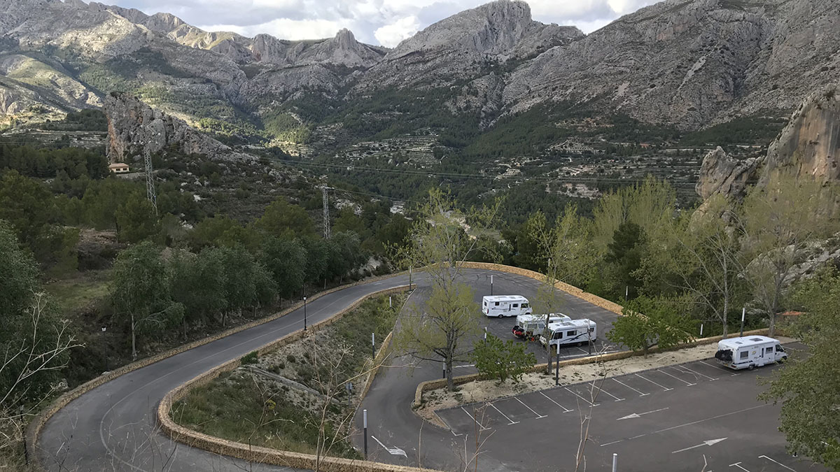 Aparcamiento Castell de Guadalest.jpg