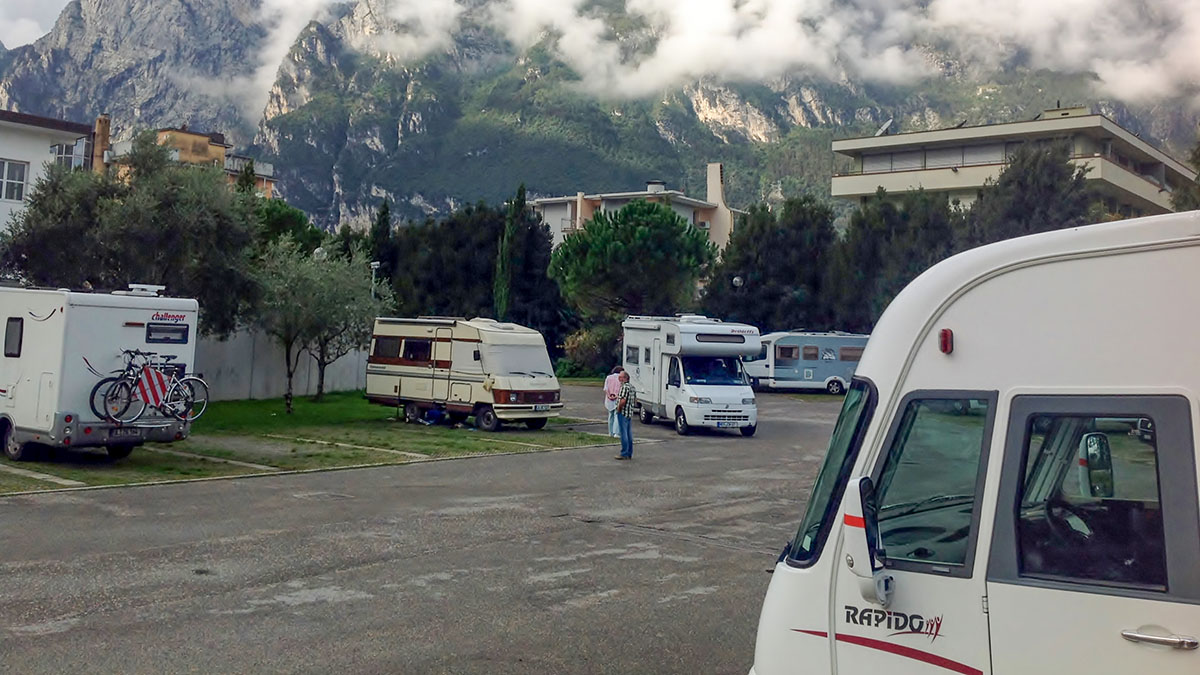 Area Sosta Camper Brione.jpg