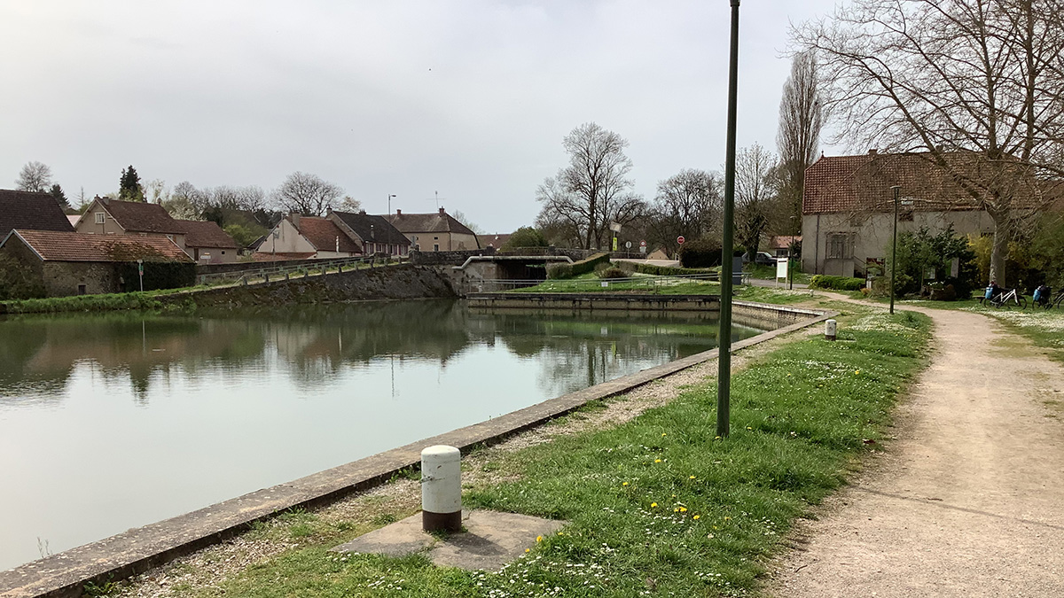 Halte Nautique Vandenesse en Auxois3.jpeg