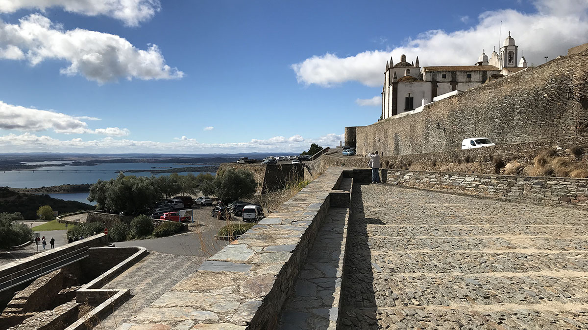 Parque de Autocaravanas Monsaraz5.jpg