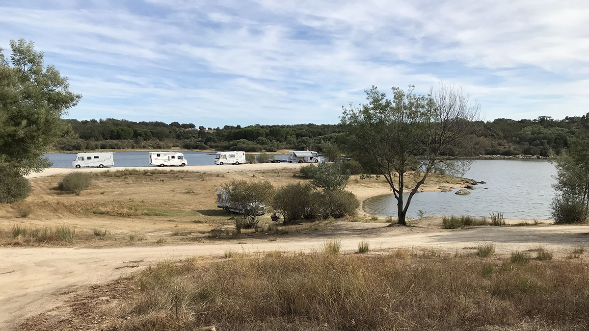 Parque de Caravanas Barragem de Povoa.jpg