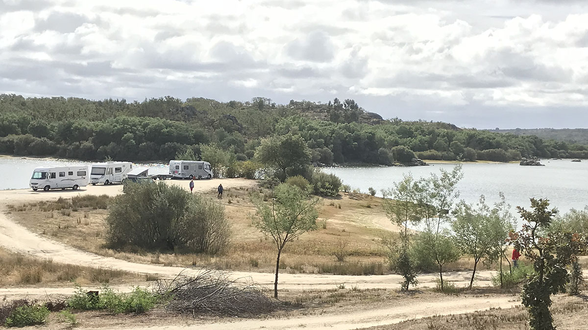 Parque de Caravanas Barragem de Povoa3.jpg