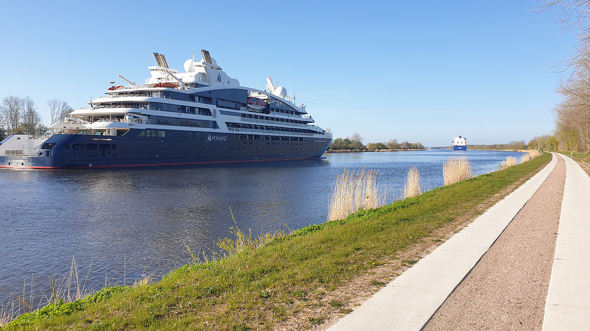 Wohnmobilhafen am Flugplatz Schachtholm NOK3.jpg