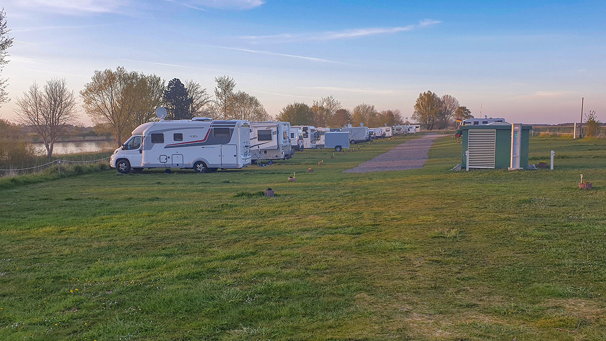 Wohnmobilhafen am Flugplatz Schachtholm NOK4.jpg