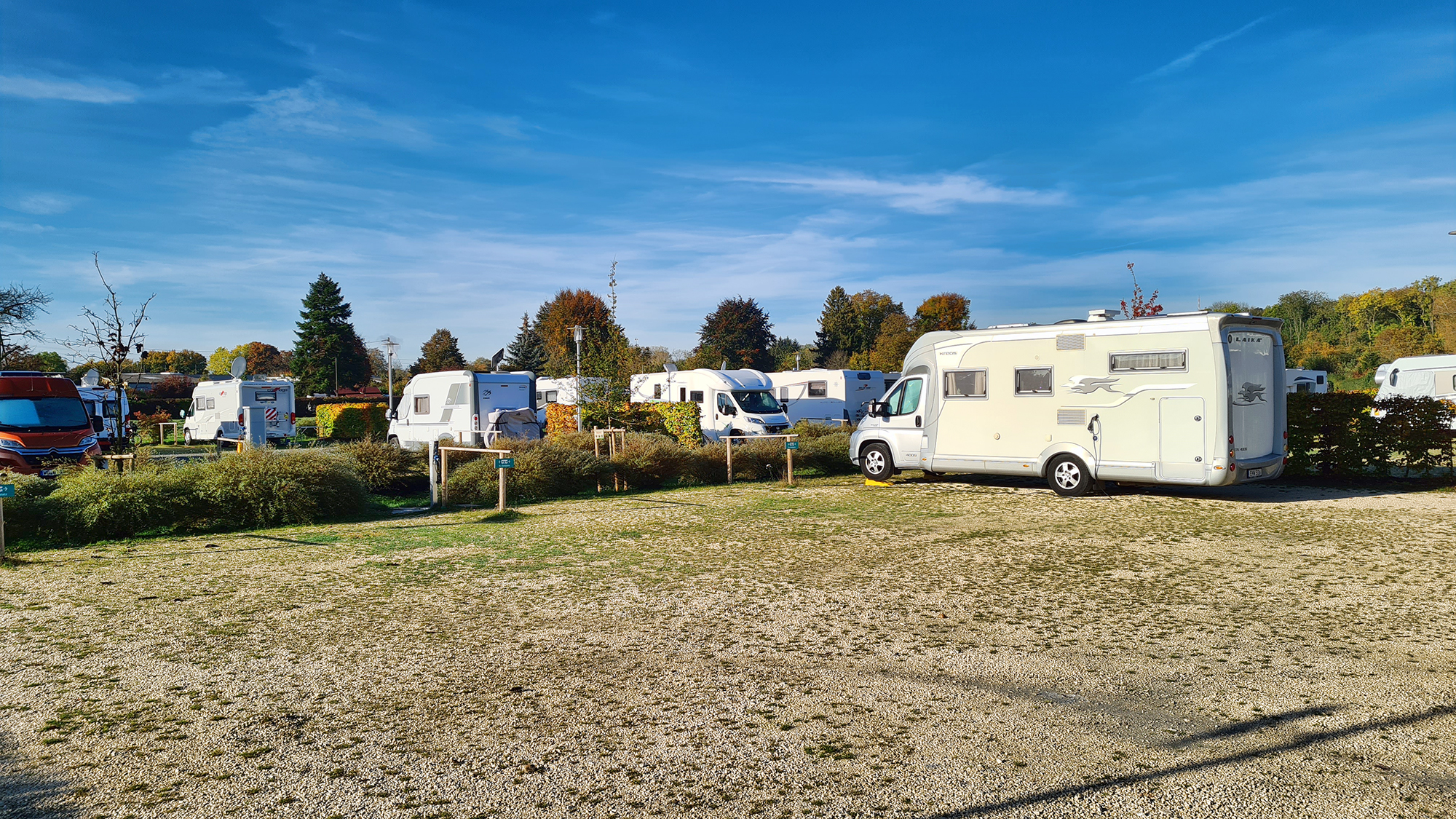 Wohnmobilstellplatz am Donaubad 2.jpg