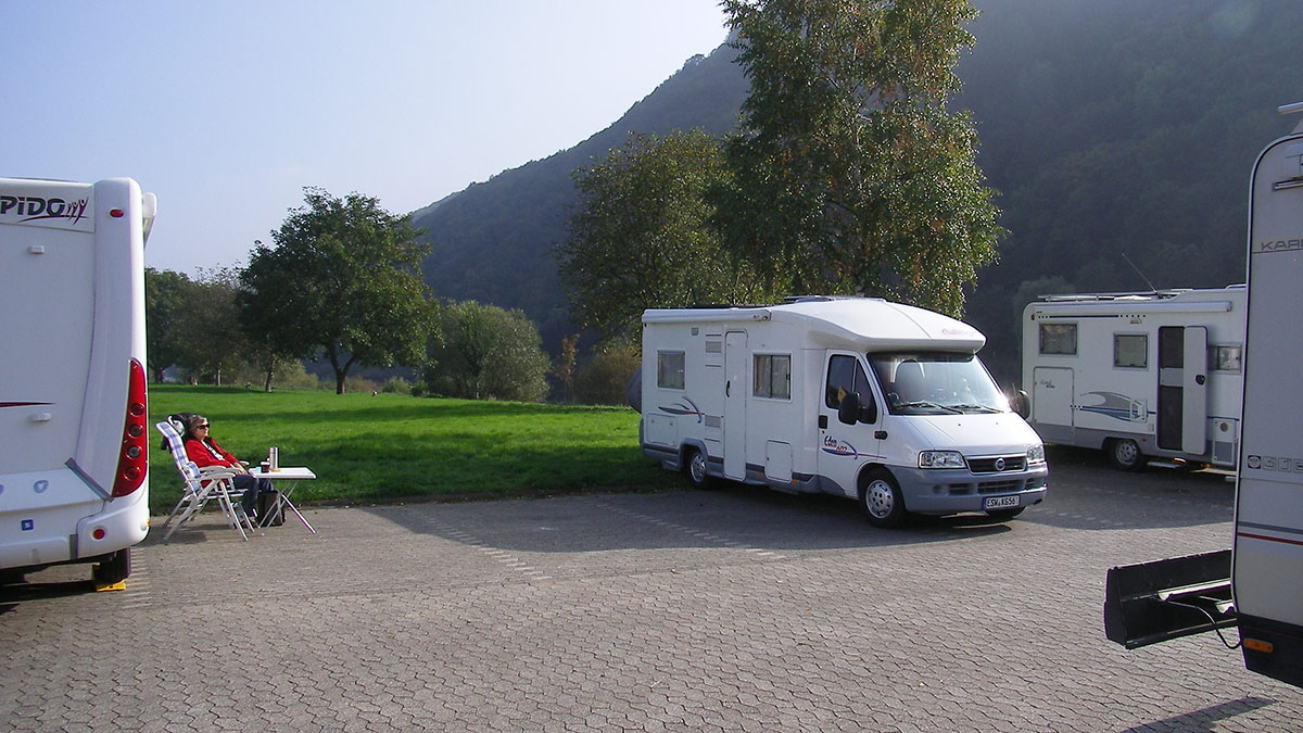 Wohnmobilstellplatz im Ortsteil Eller.jpg